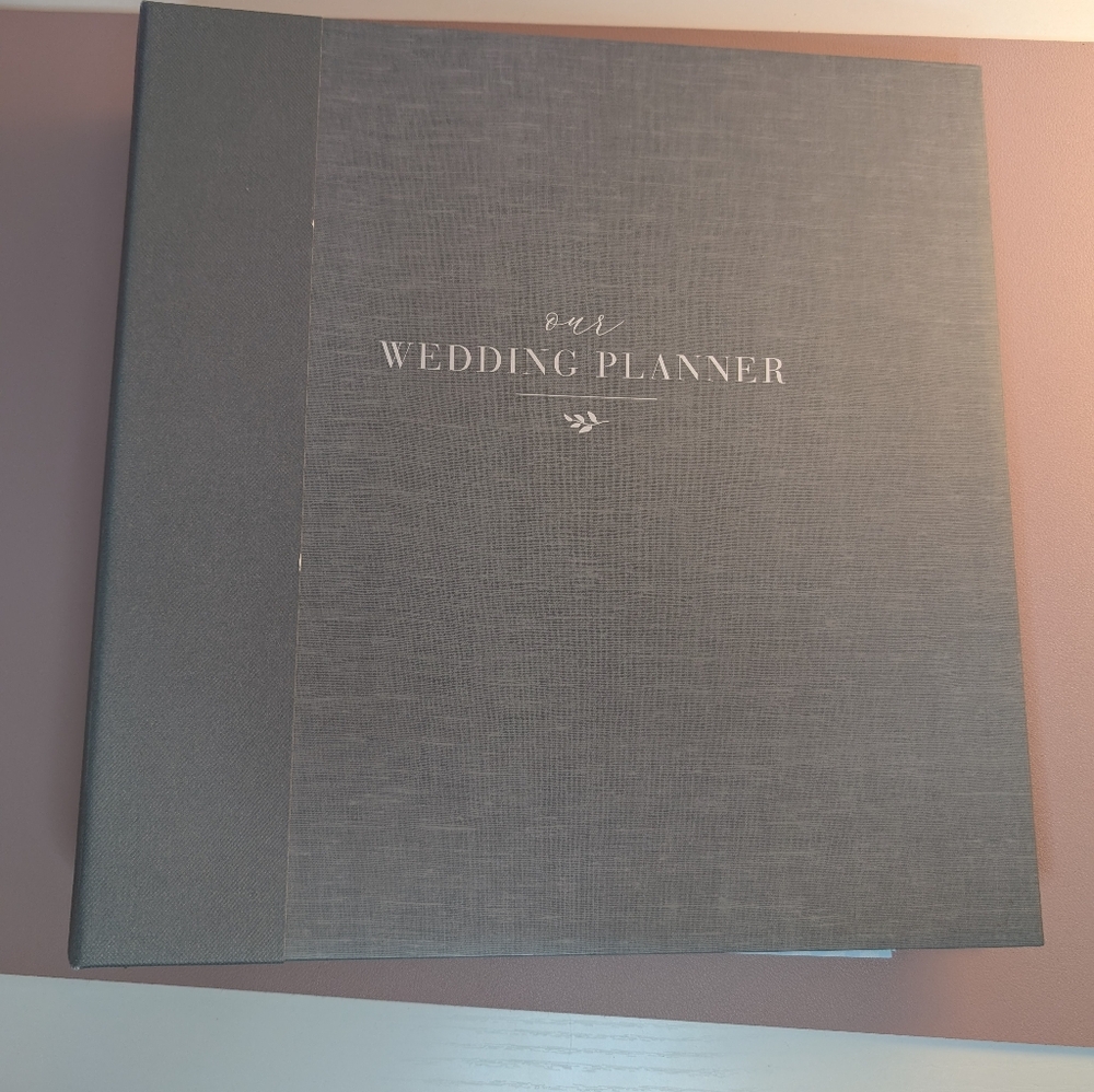 Elegant Wedding Planner Book